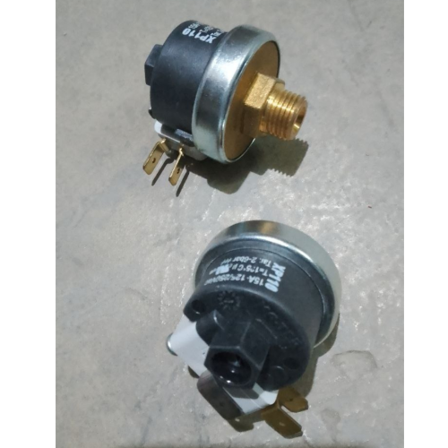c  5930   Box no. 95  p2   _ Ghidini Spare - Prestato Switch KES13,000.00