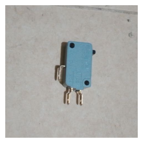 c   5817 Box No. 98   p1_ Primus Spare 6124035 KES3,900.00